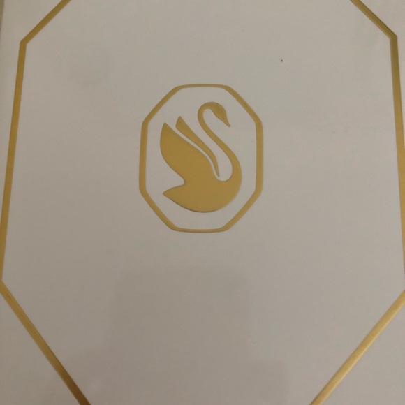 NWOT Swarovski Festive 2022 Ornament Set - Picture 4 of 4